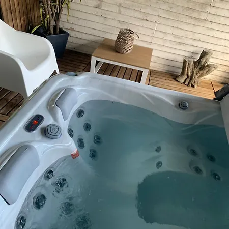 Sunrise House Azores - Jacuzzi *