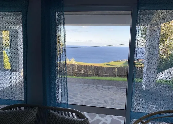 Sunrise House Azores - Jacuzzi Feriehus Nordeste (Azores)