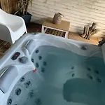 Sunrise House Azores - Jacuzzi *